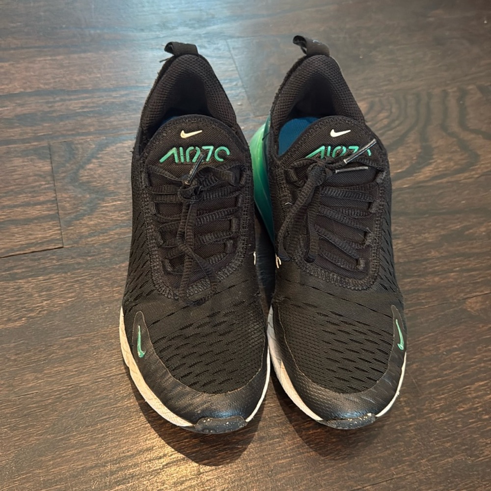 Boys Nike air max sneakers